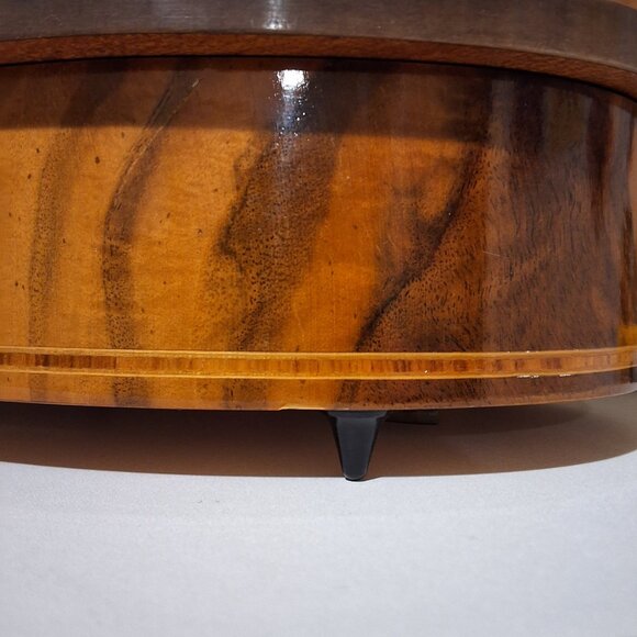 Vintage Reuge Music Box Inlaid Wood "We've Only Just Begun" - Picture 9 of 13